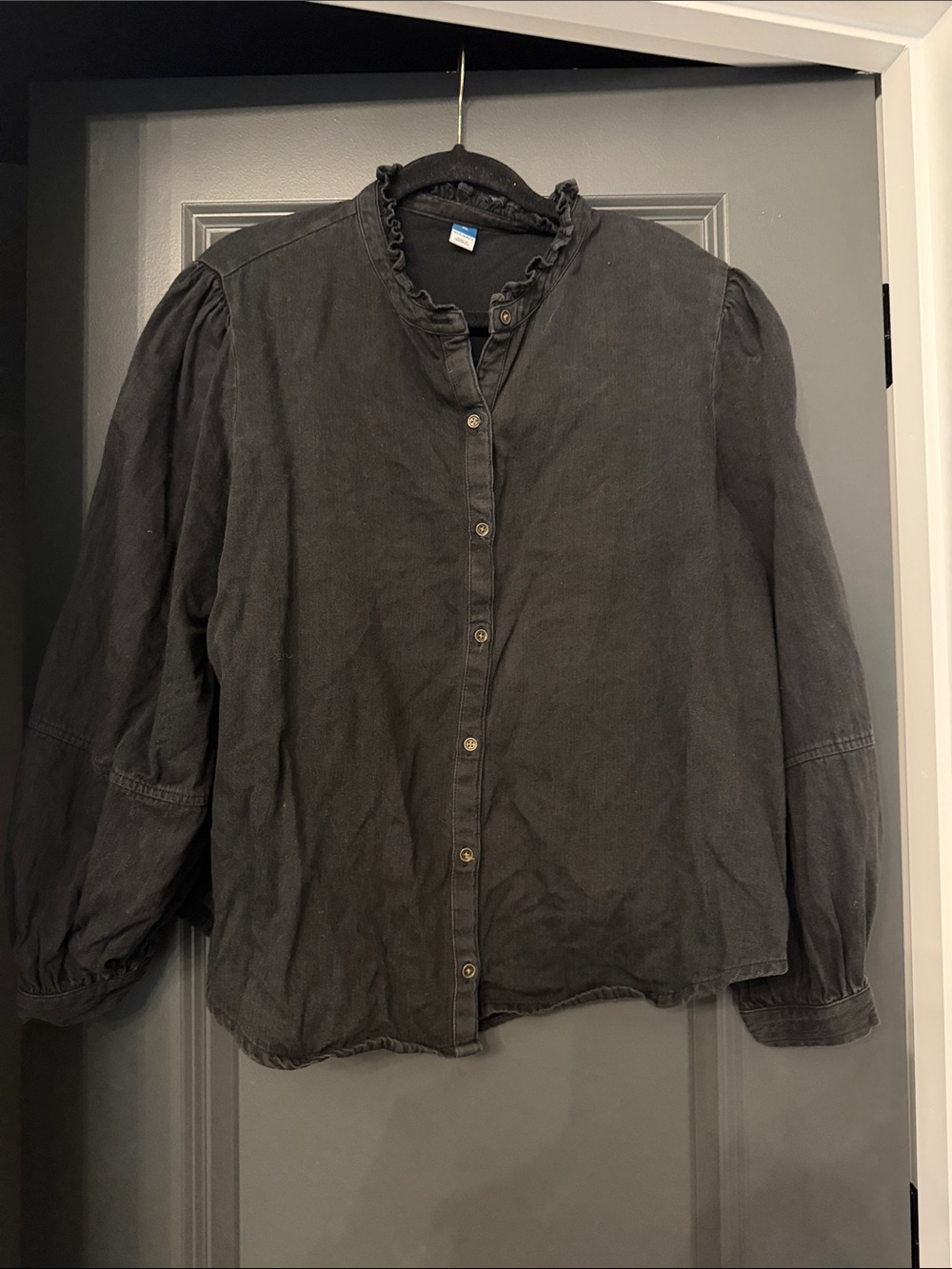 Old Navy Black Ruffle-Collar Button-Front Women's Top